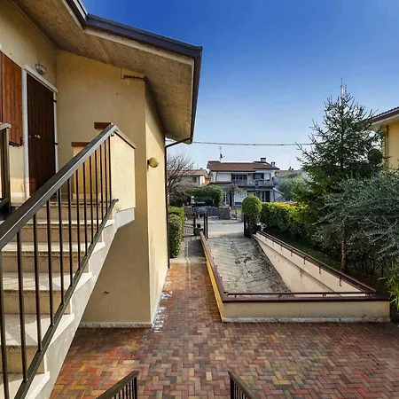 Dimora Madon Nina Posizione Tranquilla A Apartment Lazise